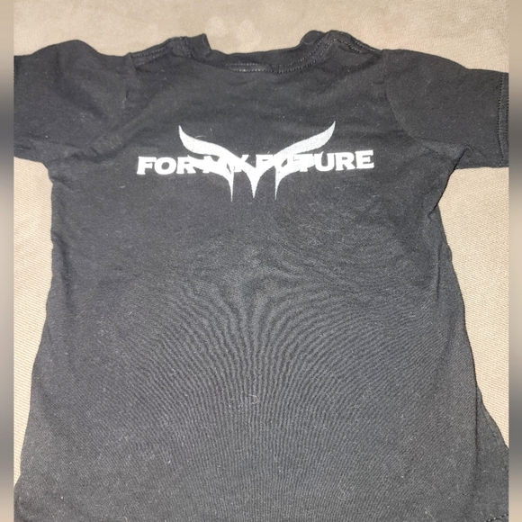 Black Tee Size 2T - Picture 3 of 5